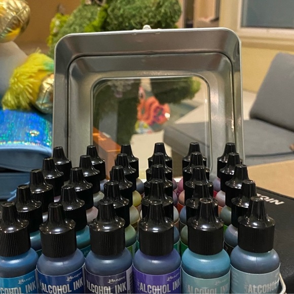 Ink alcohol Ranger
New large set 
Tim Holtz
Alcohol Ink. W2 yellow bin - Picture 4 of 9